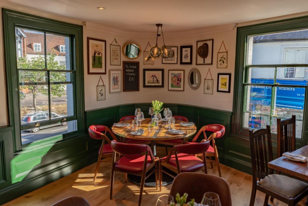 Albert Arms Esher Eksteriør billede