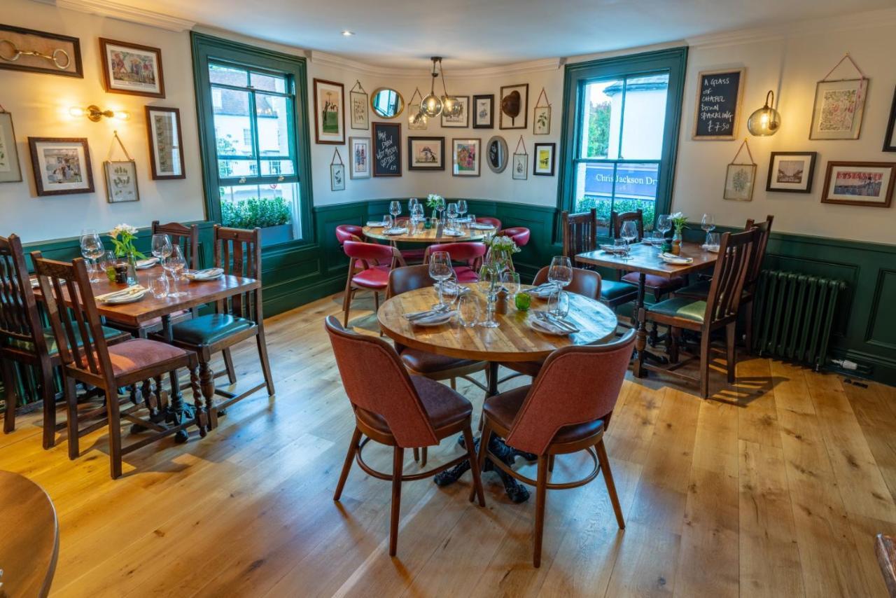 Albert Arms Esher Eksteriør billede