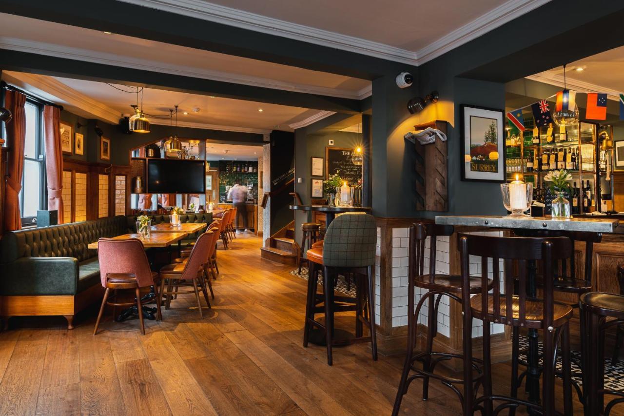 Albert Arms Esher Eksteriør billede